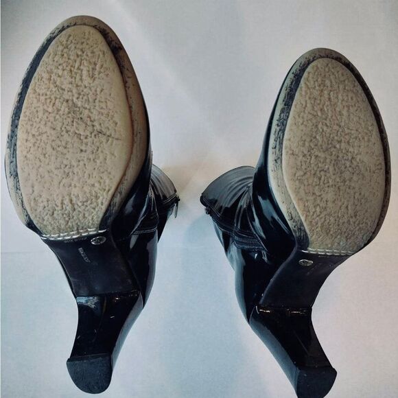 Aquatalia Black Patent Leather Heeled Boots with Chunky Heel Size 9.5 - Picture 5 of 7